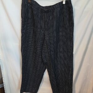 J Jill Love Linen Black w/ White Pinstripe Pull On Crop Pants Size Medium Petite